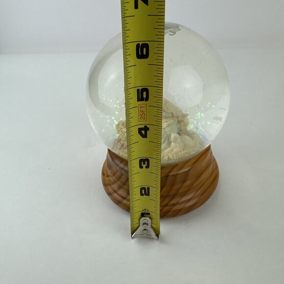 Nativity Snow Globe San Francisco Music Box Co We wish you a Merry Christmas - Picture 13 of 13